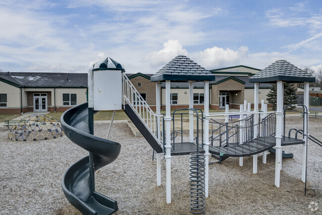 Williamston Discovery Elementary School, Playground-2