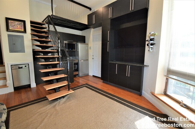 1700 Beacon St, Brookline, MA 02445 - photo 7