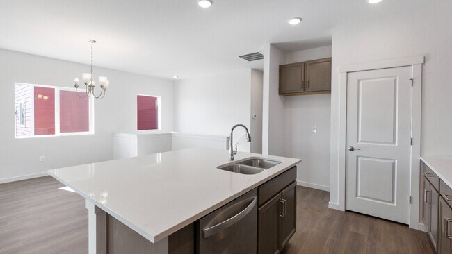 689 Muturu Rd, Johnstown, CO 80534 - photo 7