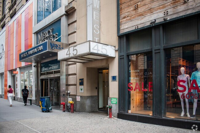 The Winchendon School located in the Garment District.