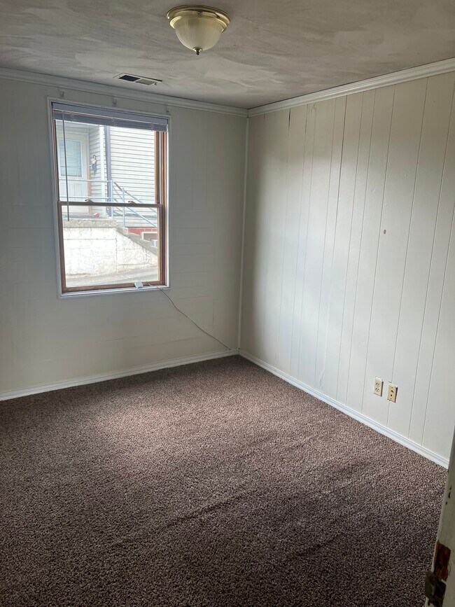 700 Beechurst Ave unit 2, Morgantown, WV 26505 - photo 4