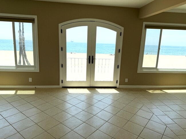 1319 E Seal Way unit B, Seal Beach, CA 90740 - photo 6