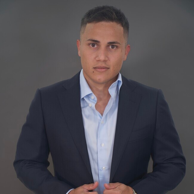 Agent Photo