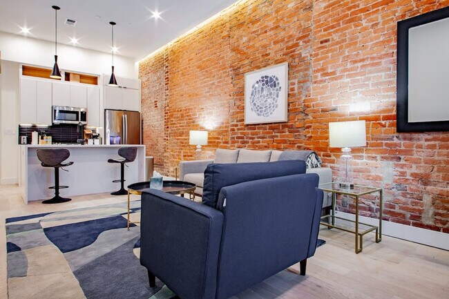 1022 Pennsylvania Ave SE unit ID1037732P, Washington, DC 20003 - photo 2