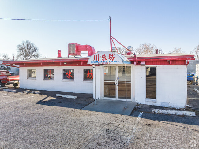 Szechuan Tasty House is a popular Chinese restaurant in College View-South Platte.
