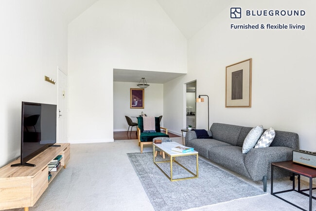 900 Pepper Tree Ln unit FL2-ID362, Santa Clara, CA 95051 - photo 2