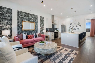 989 Bibbs Cir NW Unit 6, Atlanta, GA 30318