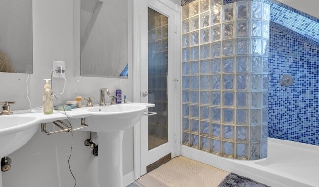 5 Sachem St unit Three, Roxbury Crossing, MA 02120 - photo 3