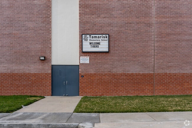 At Tamarisk Elementary, 5% of students scored at or above the proficient level for math.
