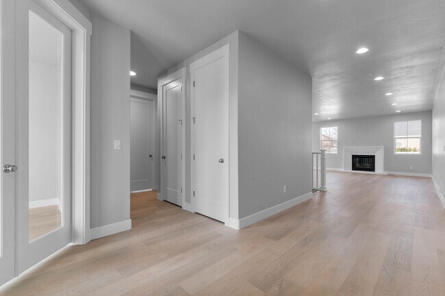 1286 W 2325 S, Syracuse, UT 84075 - photo 6