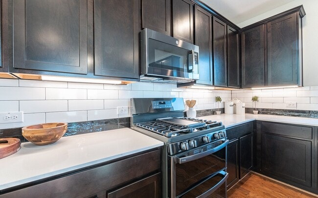 110 Olympic Park Dr unit 36477189, Kyle, TX 78640 - photo 5