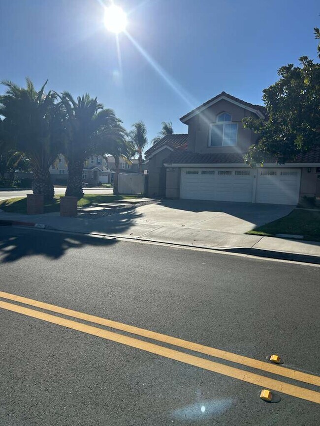 8955 Digger Pine Dr, Riverside, CA 92508 - photo 5