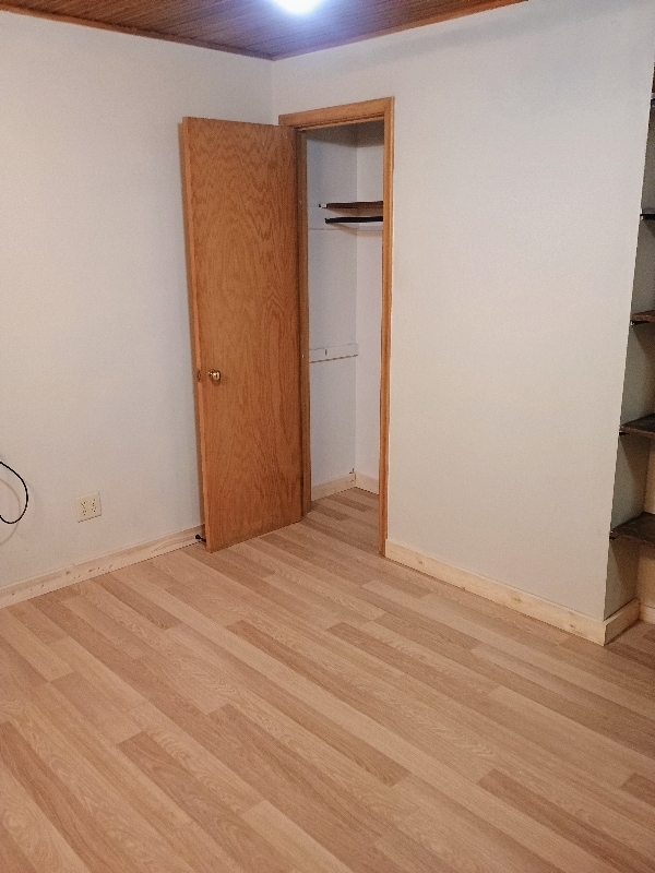 1325 9th St S unit 1325 9th St S Apt 8, Virginia, MN 55792 - photo 2