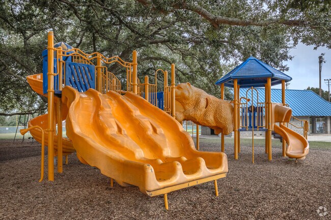 Carencro Park in Carencro has a large playground area as well as many public sports fields.