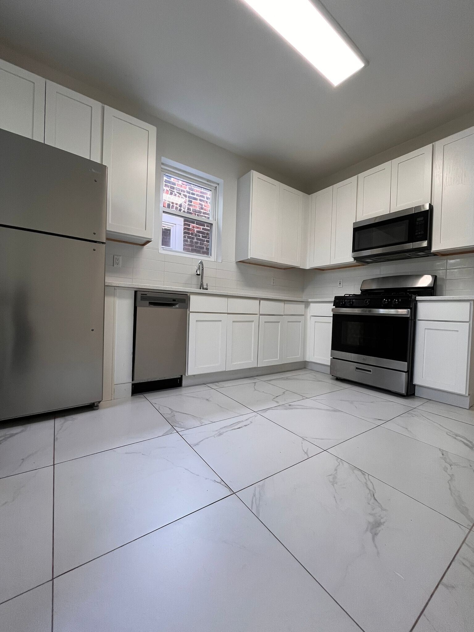 256 Dwight St unit 2, Jersey City, NJ 07305 - photo 1