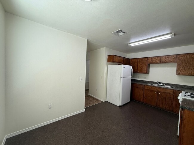 Diana Drive Apartments, El Paso, TX 79904 - photo 3