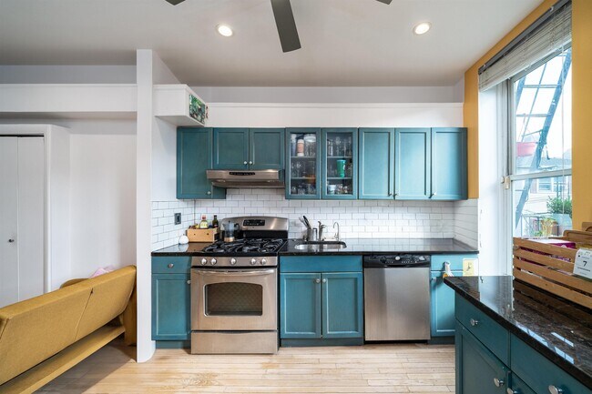 201 Pavonia Ave, Jersey City, NJ 07302 - photo 7