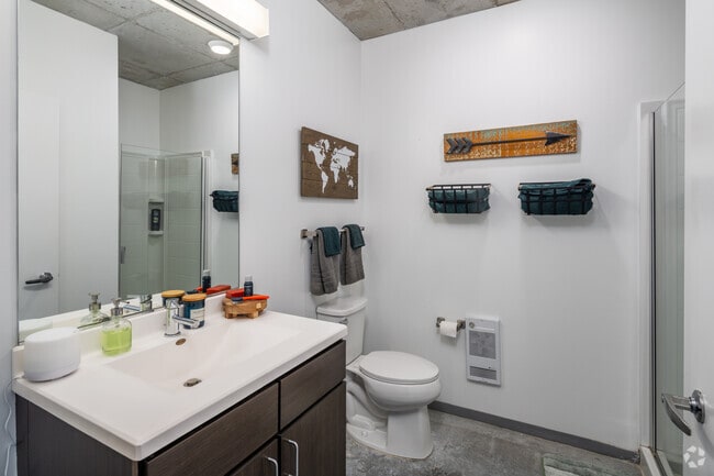 2BR, 2BA - 774SF Bathroom