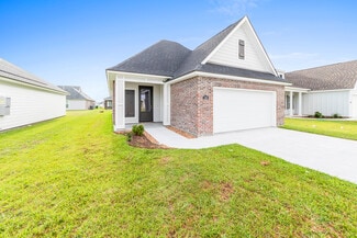 106 Lilian Ln, Maurice, LA 70555