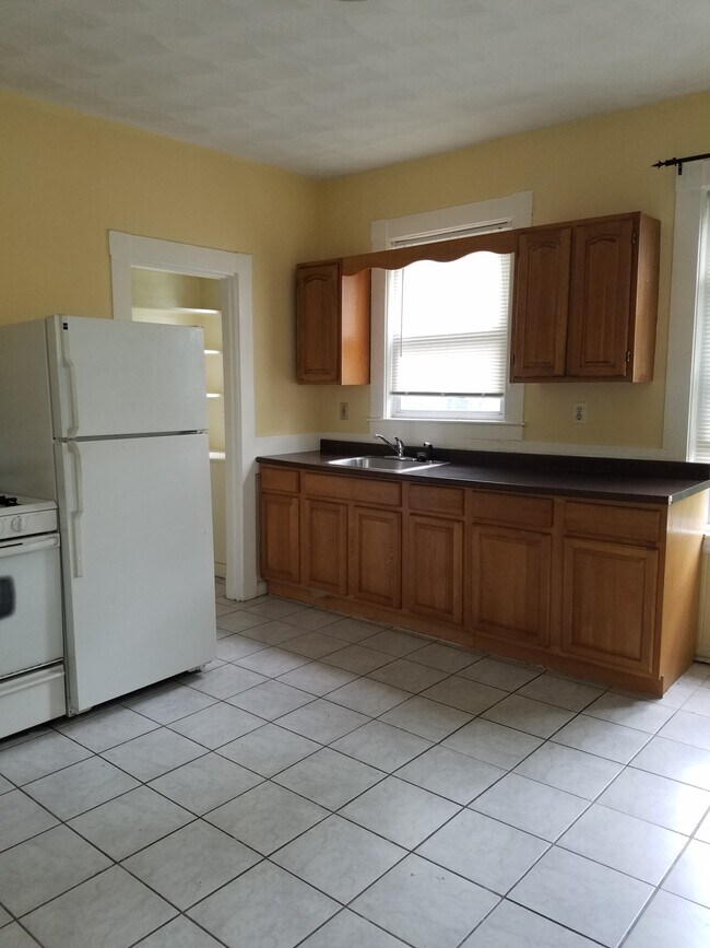 77 Walnut St unit 1, Brookline, MA 02445 - photo 6