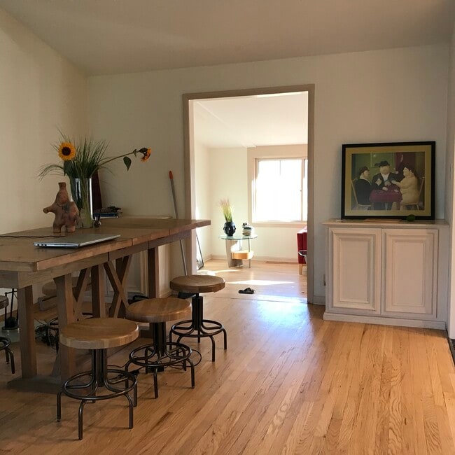 11810 N Schwemer Ln, Mequon, WI 53092 - photo 3