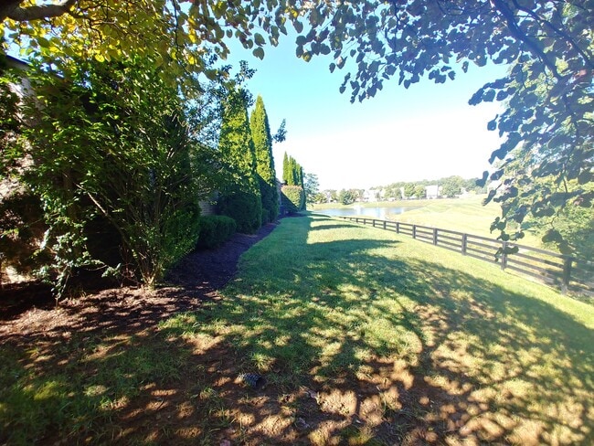 555 Goldon Trophy Trail unit Magnolia Run, Lexington, KY 40514 - photo 3