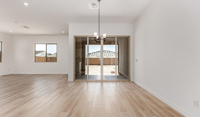 15821 W Bronco Trail, Surprise, AZ 85387 - photo 5