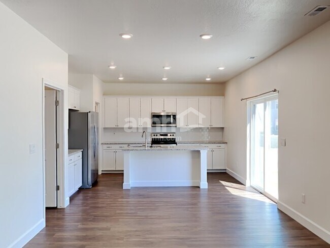 2320 E Wild Horse Way, Eagle Mountain, UT 84005 - photo 5