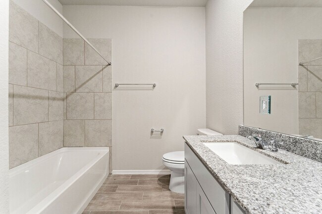 25440 Blossom Ct, Montgomery, TX 77316 - photo 5