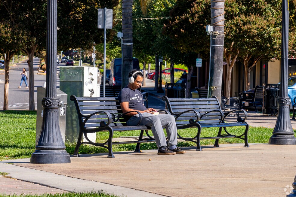 NH_Silverland_559891_P2_V1_MD_110824