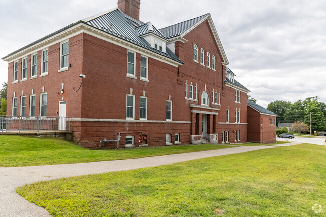 Union Sanborn School in Northfield serves grades K-2.