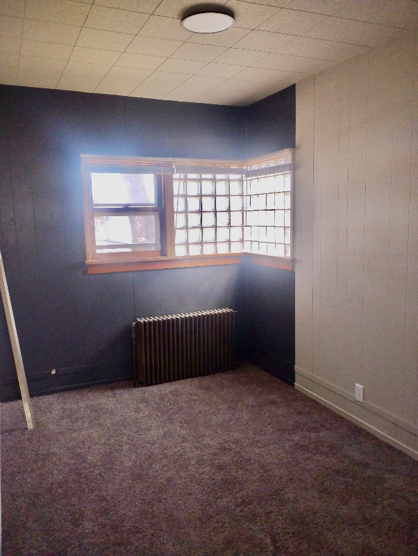 208 2nd St S Unit 5, Hallock, MN 56728