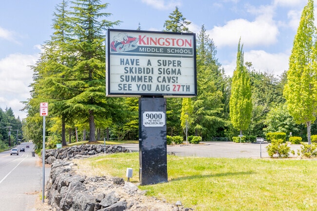 Kingston Middle School scores a B minus on Niche.