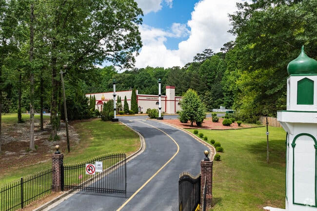 Masjid Ash-Shura is a prominent fixture in Orchard Knob, anchoring the southeast side of the neighborhood with its striking architecture and community role.