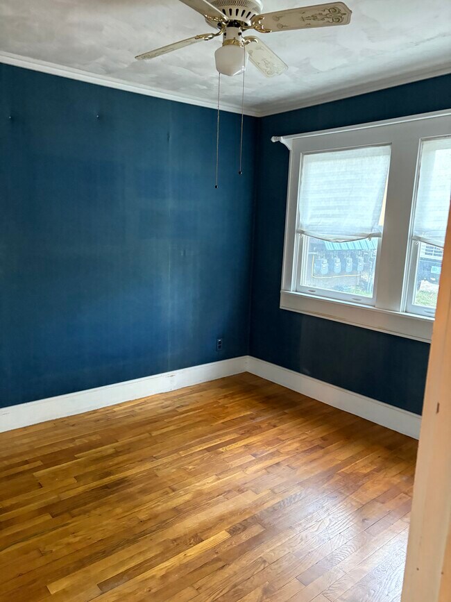 Bedroom built in closet
