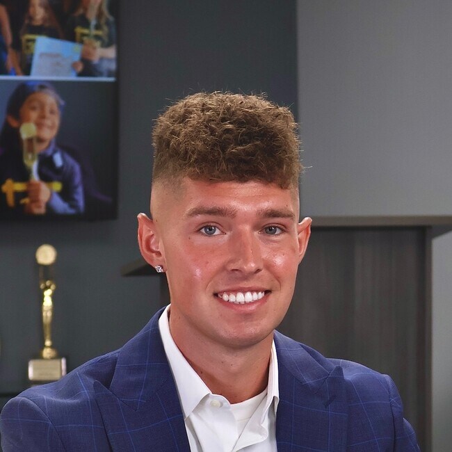 Agent Photo