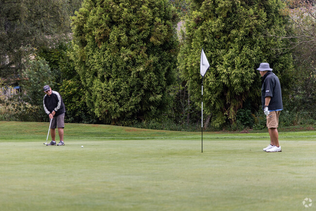 Mint Valley Golf Course is a public course close by Coal Creek.