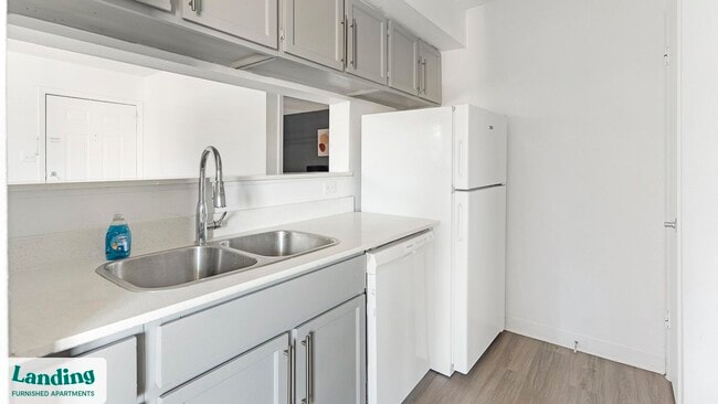 1071 Clayton Ln unit M0412, Austin, TX 78723 - photo 7