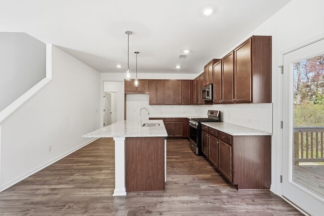 3983 Alderstone Dr, Flowery Branch, GA 30542 - photo 2