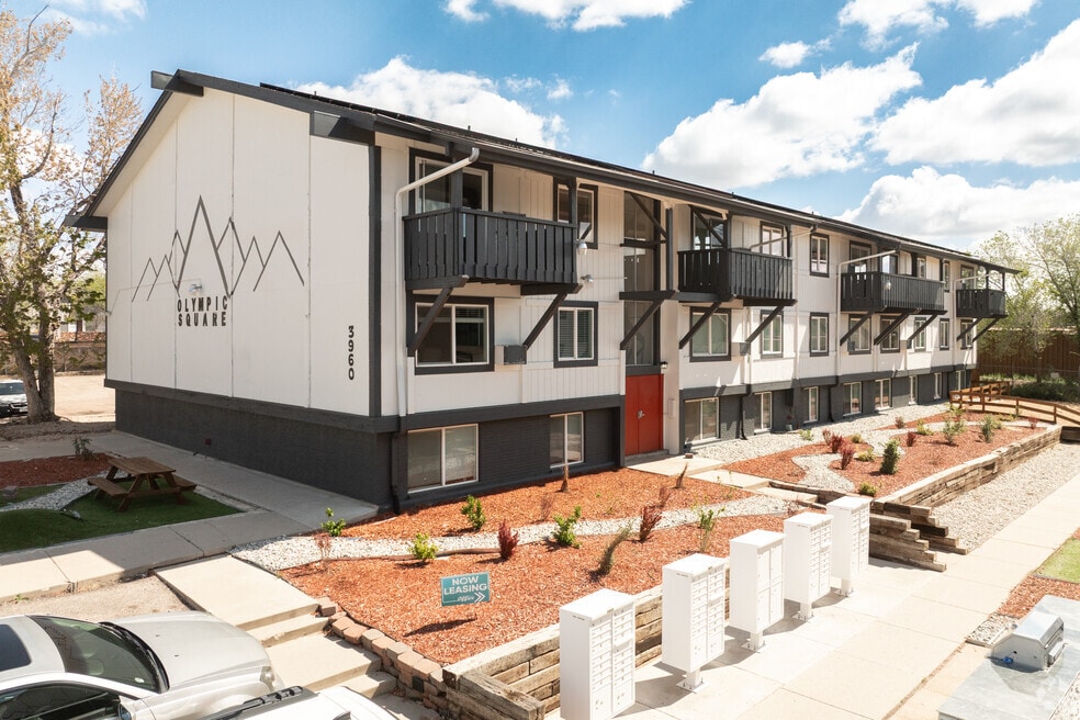Olympic Square - Gorgeous Renovated Apartments, Colorado Springs, CO 80909 - photo 1