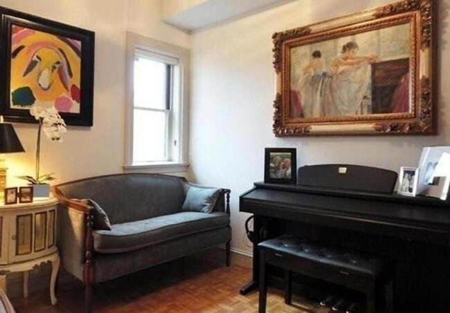 416 Commonwealth Ave unit 319, Boston, MA 02215 - photo 2