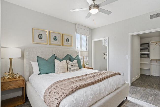 Heritage Deer Valley, Phoenix, AZ 85027 - photo 4