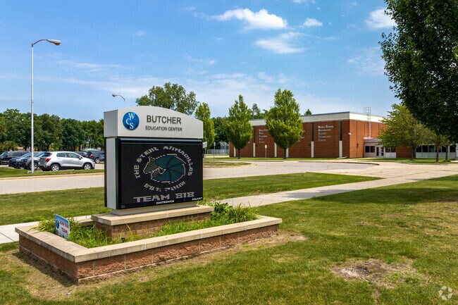 Warren's Butcher Educational Center offers accelerated engineering programs for students.