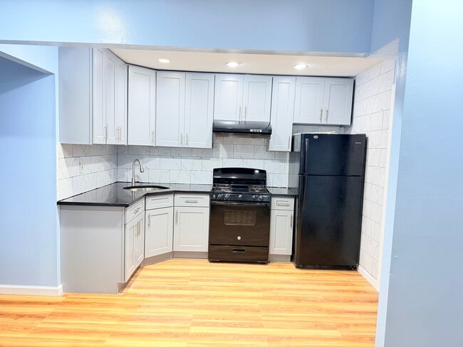 13721 Lafayette St, Ozone Park, NY 11417 - photo 3