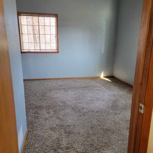 W240 County Rd H unit 2, Fremont, WI 54940 - photo 5