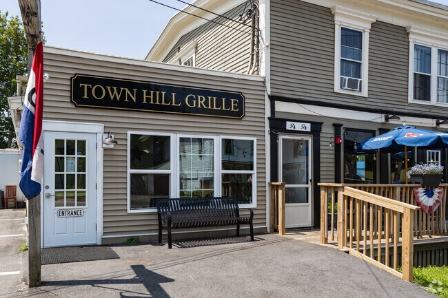 Town Hill Grille is close to Lake Arrowhead.