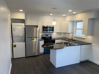 129 High Top Cir Unit 2R, Hamden, CT 06514