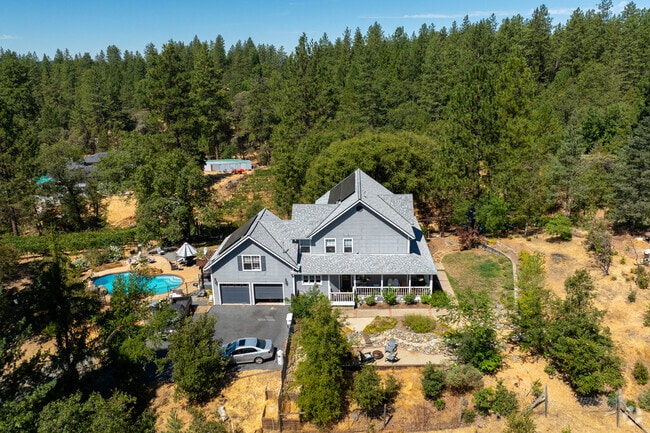 Homes in Meadow Vista are perched on winding, narrow hillsides.