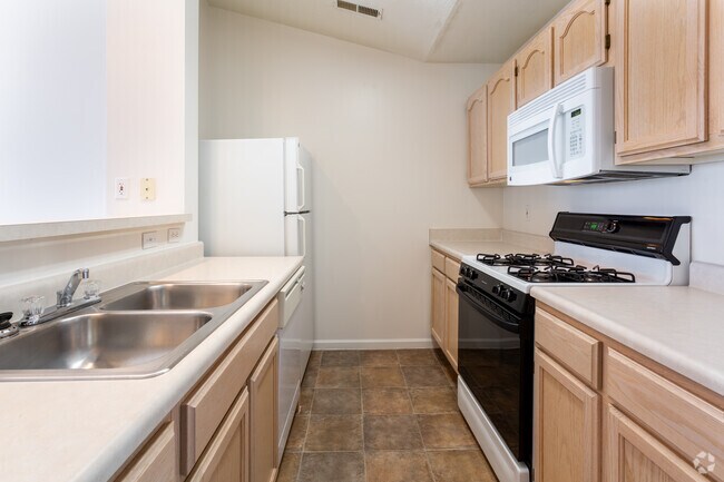 Lake Pointe Apartment Homes, Portage, IN 46368 - photo 4