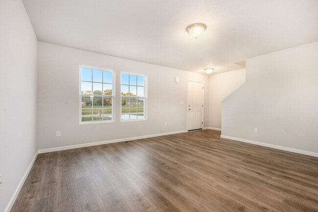 48265 Silver Oaks W, Mattawan, MI 49071 - photo 6